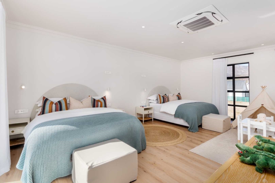 8 Bedroom Property for Sale in Val De Vie Estate Western Cape